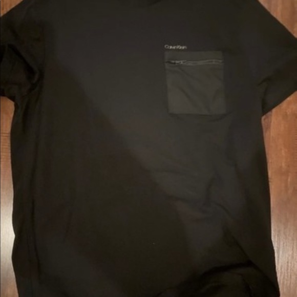 Calvin Klein T-Shirt - Picture 1 of 3